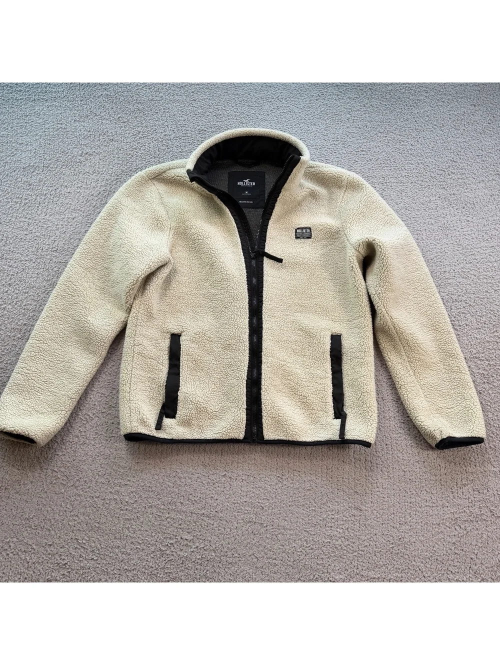 Hollister Epic Flex Men’s Medium Cream Sherpa Fleece Full Zip Jacket